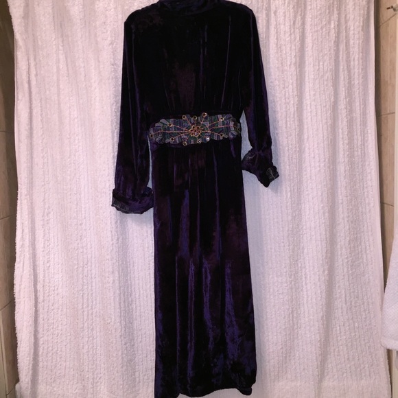 COPY - SOFT SURROUNDINGS velvet robe - Picture 8 of 11
